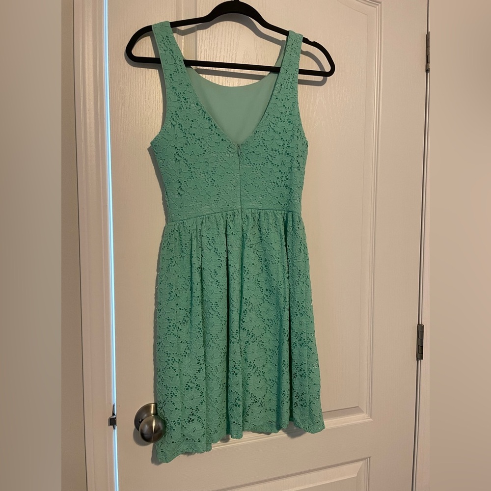 Eclipse - Elegant Minty Blue Lace Dress - Picture 5 of 7